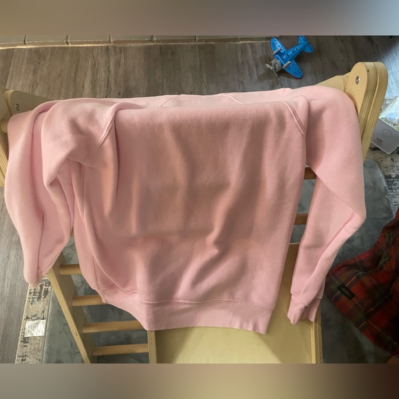 Brandon Lake Pink 'King of Hearts' Crewneck Sweatshirt - Picture 4 of 4